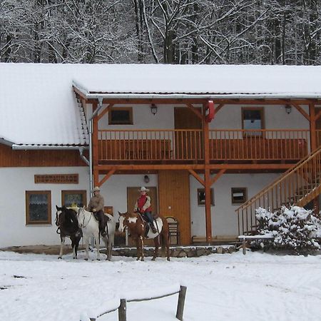 Penzion U Strakateho Kone Blansko Exterior foto